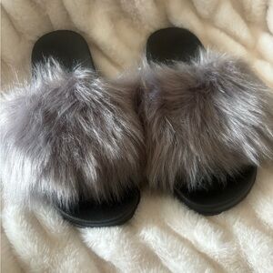 Women's Black and Gray Fur Slide Sandals